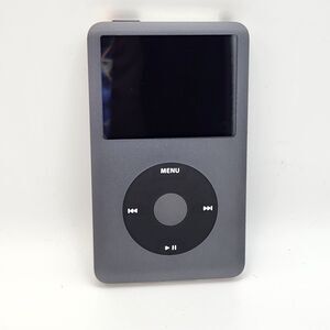 Apple iPod Classic A1238 7th Generation Black (160 GB) MP3 with Skin Case Bundle